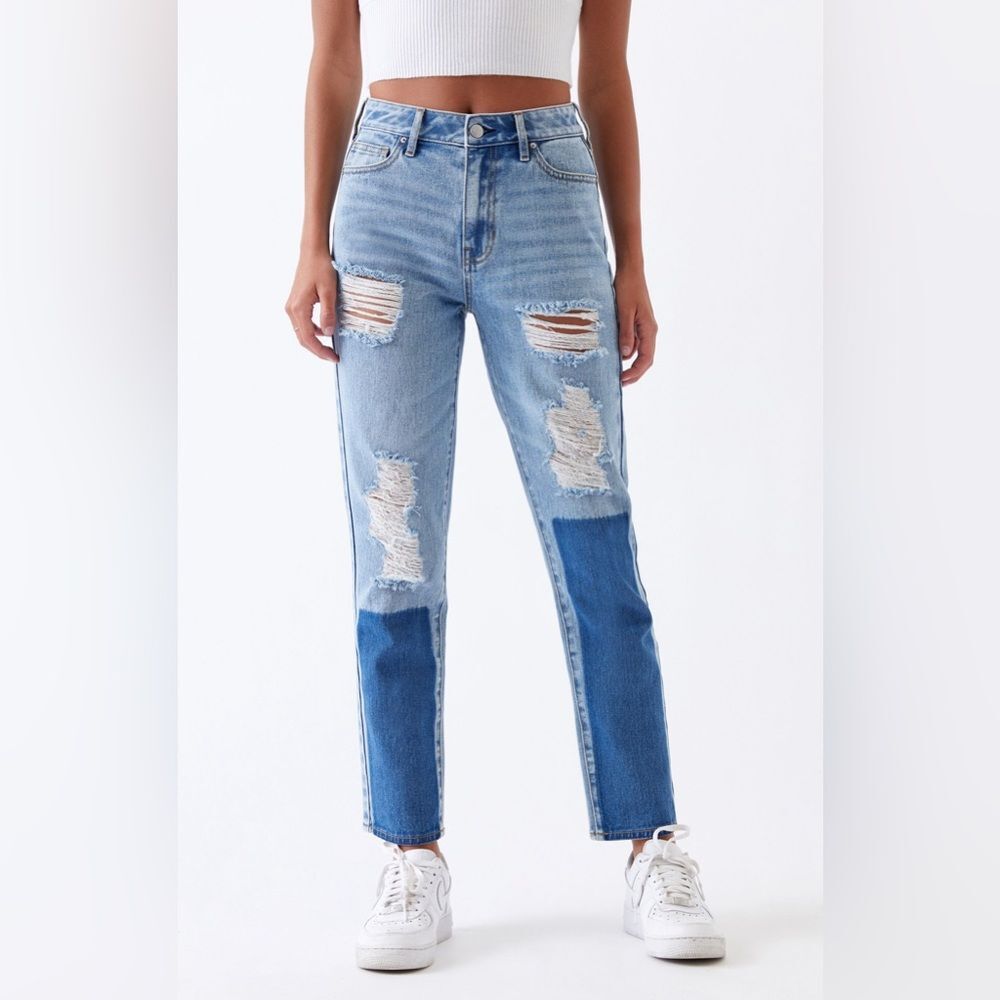 PacSun Light & Medium Ripped Mom Jeans Size 29 GUC